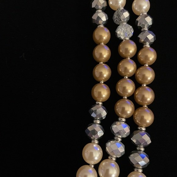 Spectacular Pearl Gray copper triple strand Beaded choker Necklace - Picture 7 of 8